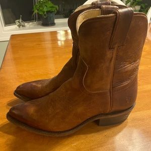 Frye Leather Booties in great condition! Fit true to size